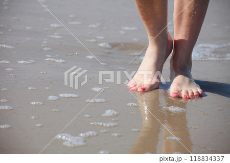 nice legs in water 118834337