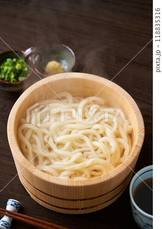 釜揚げうどん 釜揚げうどん 118835316