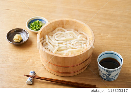 釜揚げうどん 釜揚げうどん 118835317