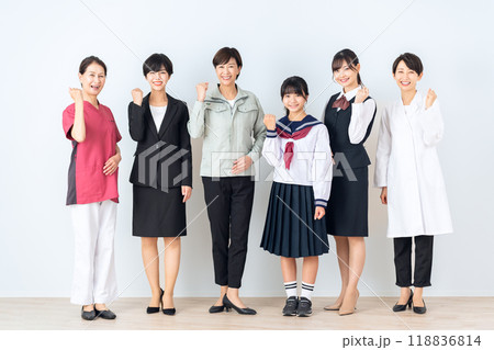 白バックの色々な職業の女性 118836814