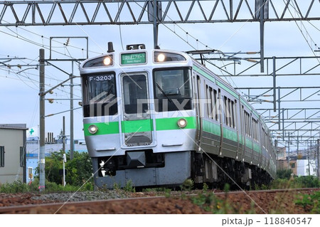 【JR北海道】721系 区間快速「エアポート」（千歳線：白色〜苗穂） 118840547