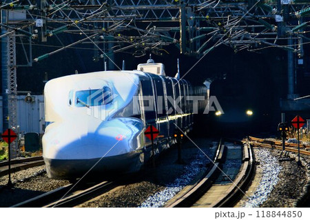 日本の大動脈【東海道新幹線】を駆け抜ける… N700A系 ～小田原駅にて 118844850