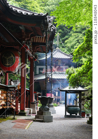 群馬県 渋川市 水澤観世音 本堂と六角堂 群馬県 渋川市 水澤観世音 本堂と六角堂 118848043