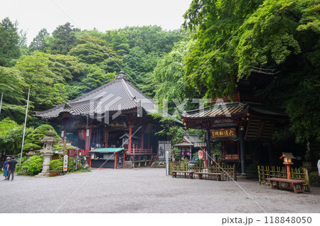 群馬県 渋川市 水澤観世音 本堂と六角堂 群馬県 渋川市 水澤観世音 本堂と六角堂 118848050