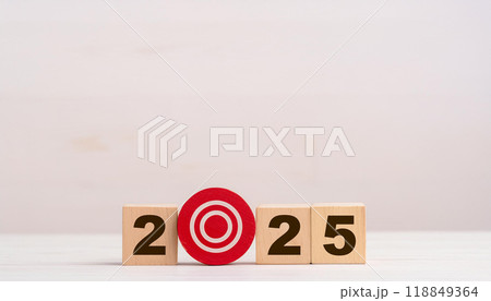 2025 Countdown with Wooden Blocks and Red Target Symbol for Goal Achievement Focus 2025 Countdown with Wooden Blocks and Red Target Symbol for Goal Achievement Focus 118849364