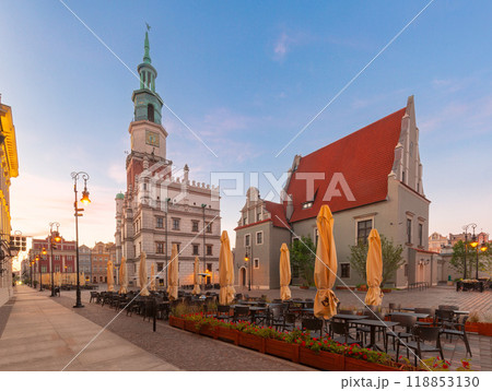 Facades of old colorful houses on the Town Hall Square in Poznan Facades of old colorful houses on the Town Hall Square in Poznan 118853130