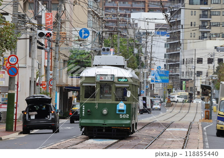 広島電鉄 路面電車 53 570形 582号 宇品二丁目 広島電鉄 路面電車 53 570形 582号 宇品二丁目 118855440