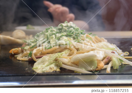 お好み焼き 塩ネギ焼きそば 118857255