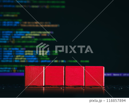 ノートパソコンの上の4つの赤色のブロック　プログラミング　合成可 118857894