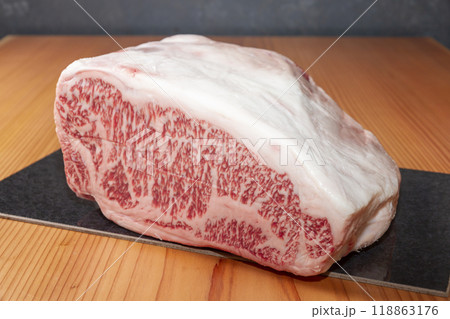 ビーフステーキ 118863176