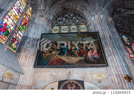 Church of Vernon, France, interiors 118869855
