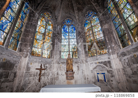 Church of Vernon, France, interiors Church of Vernon, France, interiors 118869858