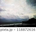 バリ島の夕暮れの海辺 118872616