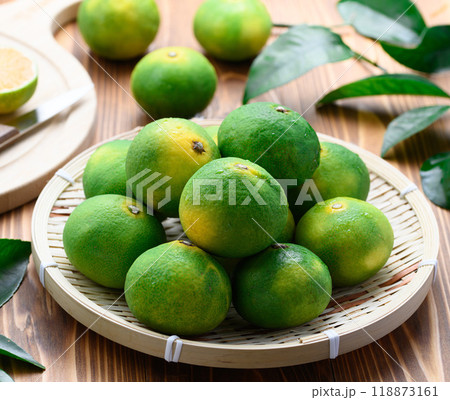 みかん （ 早生みかん ）木目背景 118873161