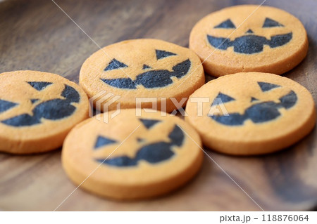 ジャックオランタンのアイスボックスクッキー ハロウインのお菓子 ジャックオランタンのアイスボックスクッキー ハロウインのお菓子 118876064