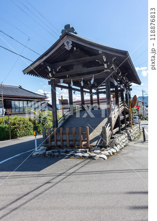 諏訪大社　下社春宮　参道の下馬橋 118876813