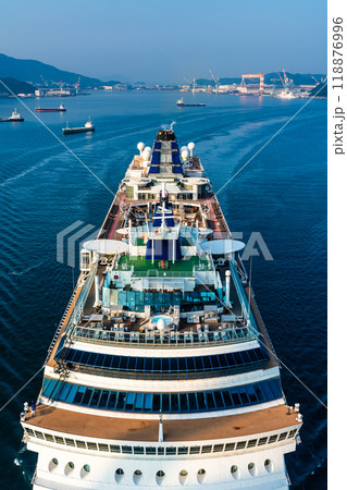 長崎港客船入港(Celebrity Millennium)女神大橋から【長崎市】 長崎港客船入港(Celebrity Millennium)女神大橋から【長崎市】 118876996