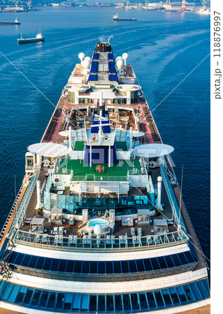 長崎港客船入港(Celebrity Millennium)女神大橋から【長崎市】 長崎港客船入港(Celebrity Millennium)女神大橋から【長崎市】 118876997