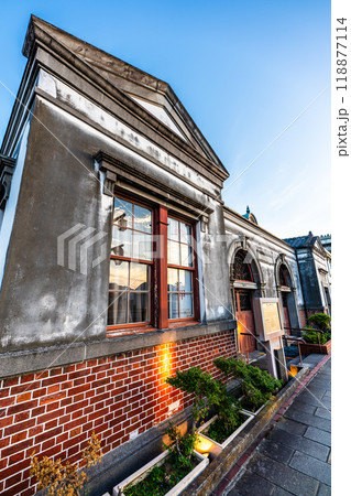 長崎市べっ甲工芸館の夕景【長崎市】 118877114