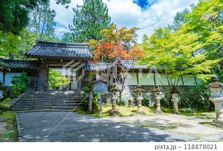 京都市右京区 西明寺の表門 京都市右京区 西明寺の表門 118878021