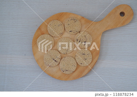 Sandwich cookies on wooden table Sandwich cookies on wooden table 118878234