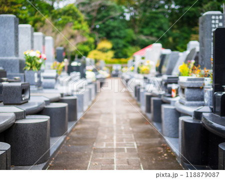 お墓・墓地・霊園イメージ　※アウトフォーカス 118879087