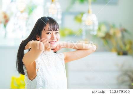 若い女性のポートレート 若い女性のポートレート 118879100