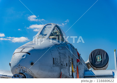 青空と攻撃機　戦闘機　A-10　サンダーボルト 118880622