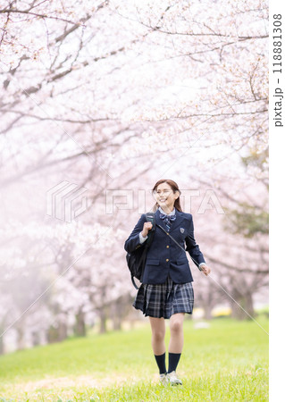 新学期の女子高生 118881308