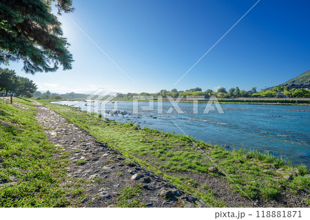 夏の桂川 嵐山公園臨川寺地区付近 夏の桂川 嵐山公園臨川寺地区付近 118881871