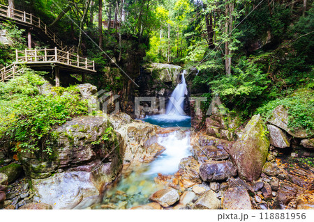 Ryujin Falls in Nakatsugawa City Japan Ryujin Falls in Nakatsugawa City Japan 118881956