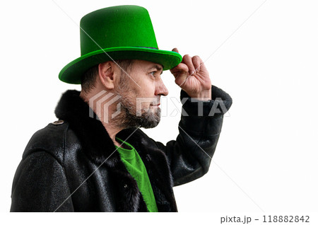 St. Patrick's Day.  Man in green leprechaun hat. 118882842