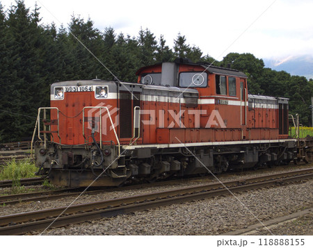 【JR貨物】DD51ディーゼル機関車 大沼駅停車中 【JR貨物】DD51ディーゼル機関車 大沼駅停車中 118888155