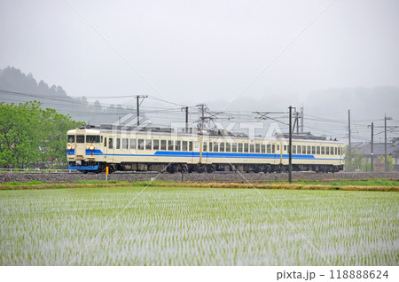 北陸本線　津幡ー倶利伽羅　JR西日本　475系　A21編成（金沢） 118888624