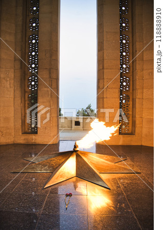 ハイランドパークのメモリアルの中にある永遠の炎 ハイランドパークのメモリアルの中にある永遠の炎 118888910