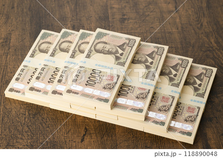 札束（新紙幣） 118890048