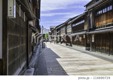 夏のひがし茶屋街の景色 夏のひがし茶屋街の景色 118890729