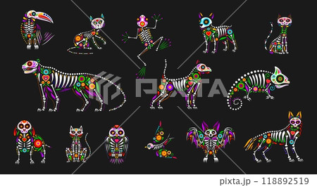 Day of the Dead mexican sugar skulls of animals, vector tattoos. Halloween skeletons of dead dog and cat pets with Mexico floral patterns. Dia de los Muertos owl bird, jaguar and lizard, frog, toucan 118892519