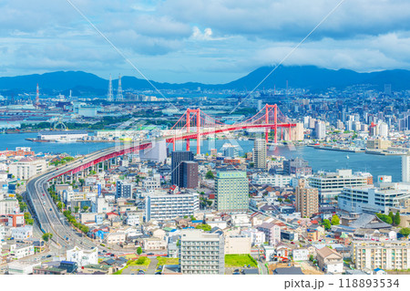 北九州市のシンボル若戸大橋と美しい都市風景 北九州市のシンボル若戸大橋と美しい都市風景 118893534