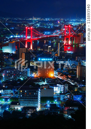 北九州市のシンボル若戸大橋と美しい夜景 北九州市のシンボル若戸大橋と美しい夜景 118893540