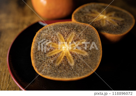 紀の川柿・実の黒い柿 紀の川柿・実の黒い柿 118896072