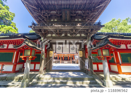 石上神宮 楼門(奈良県天理市) 石上神宮 楼門(奈良県天理市) 118896562