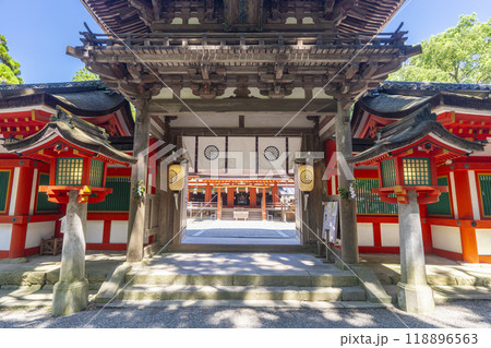石上神宮 楼門(奈良県天理市) 石上神宮 楼門(奈良県天理市) 118896563