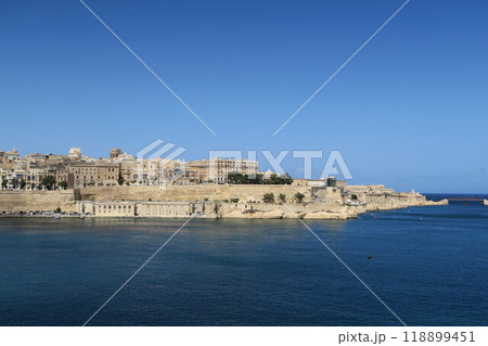 聖アンジェロ砦から見たヴァレッタ旧市街 118899451