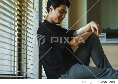 格好いい男性ポートレート 格好いい男性ポートレート 118901269