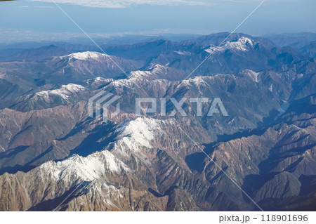 北アルプスを空撮　羽田空港から小松空港へのフライト 118901696