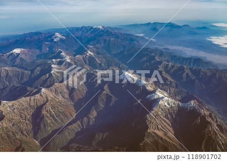 北アルプスを空撮　羽田空港から小松空港へのフライト 118901702