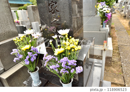 お墓参り 118906523