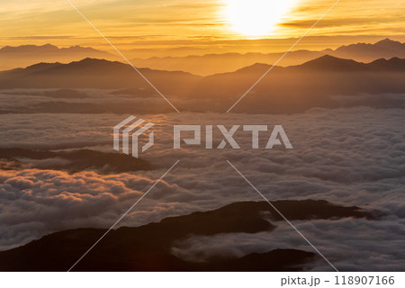 日本百名山　秋の御嶽山　朝駆け登山 118907166