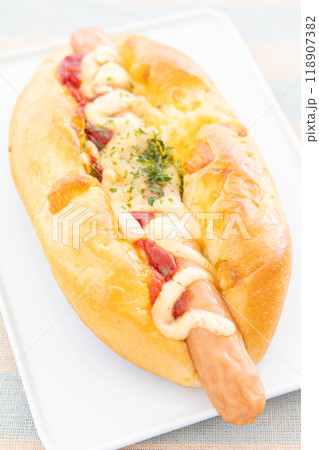 おいしいソーセージパン 118907382